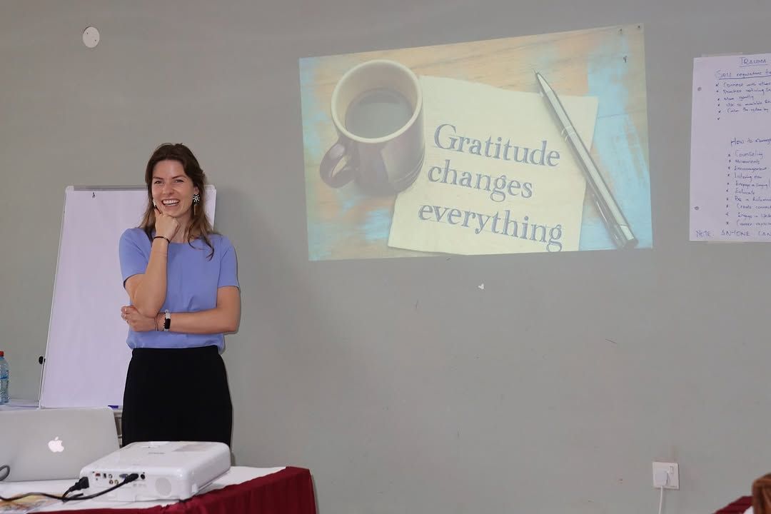 Maria van Helbergen leading a trauma training in rural Kenya